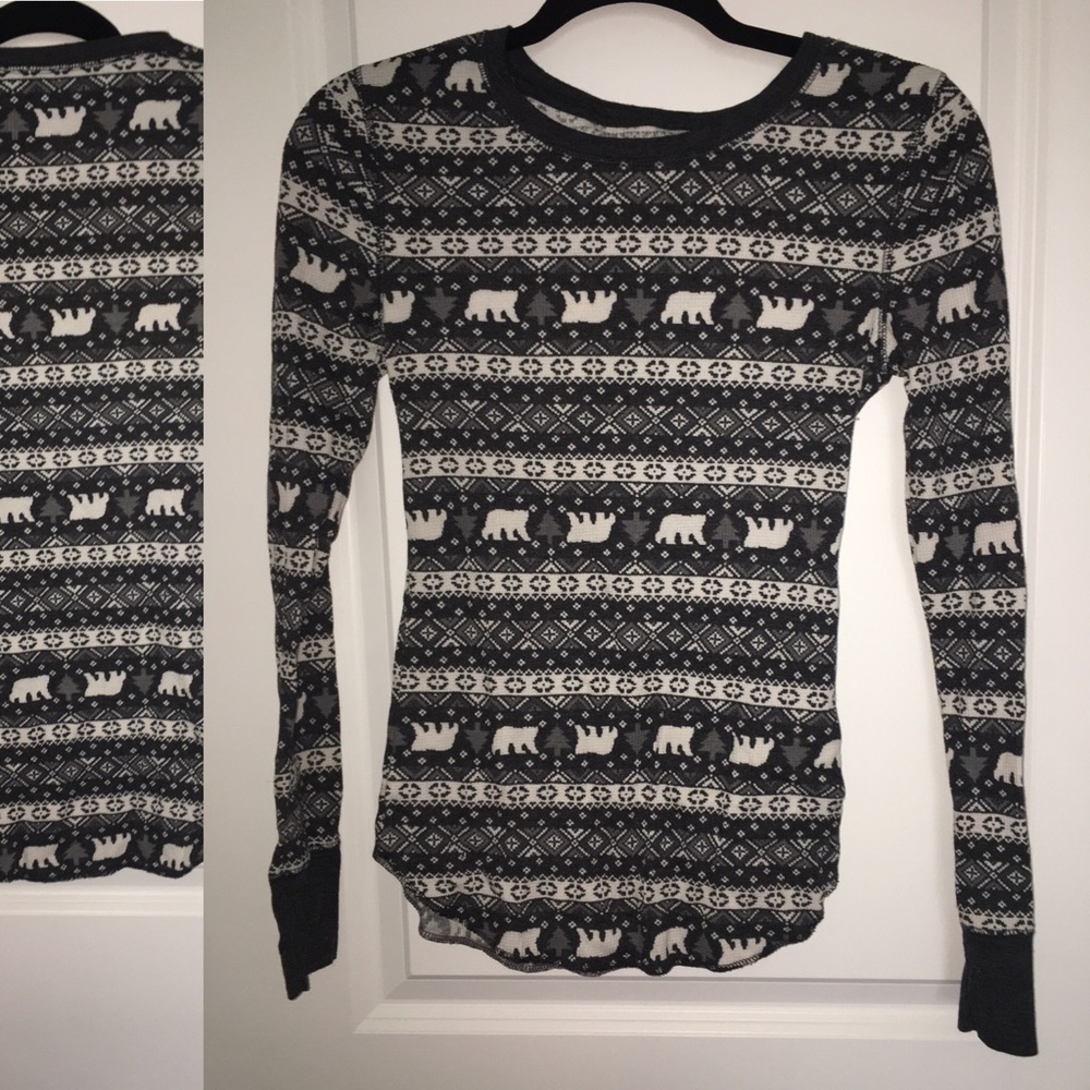 Old navy long sleeve shirt, lightweight.